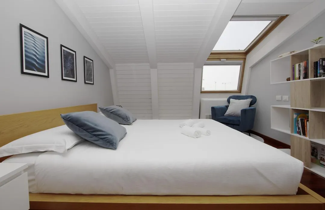 Penthouse With Patio & 2 Baths, 10 Min To Duomo-1
